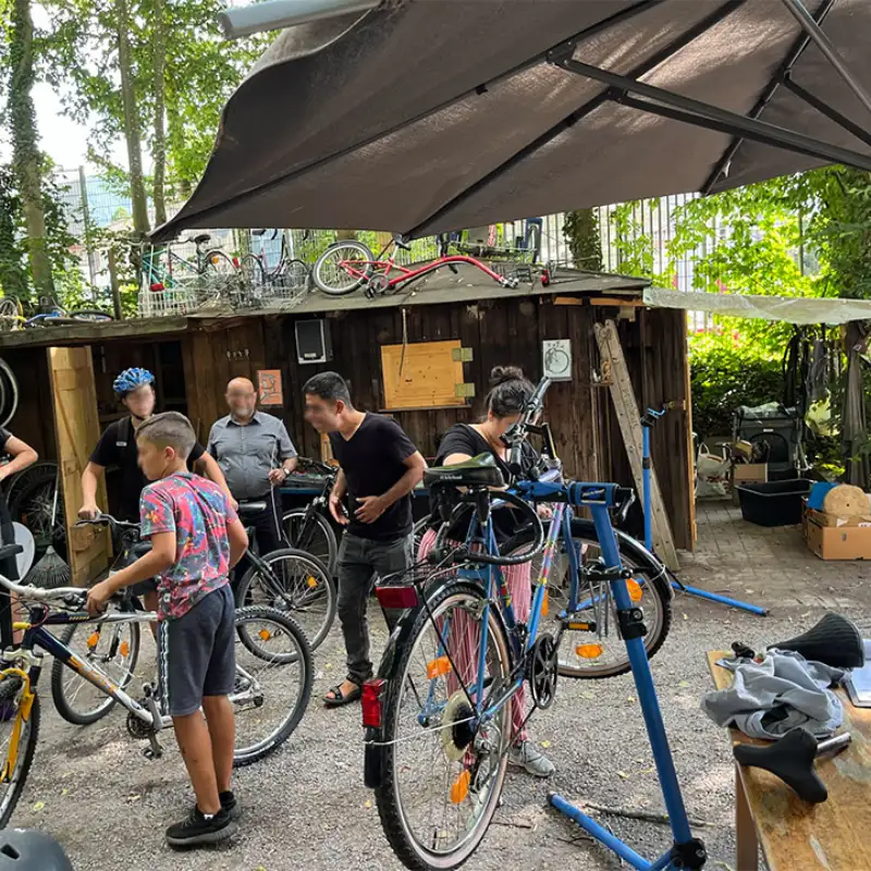 Gemeinsame Fahrrad-Werkstatt im Haus197